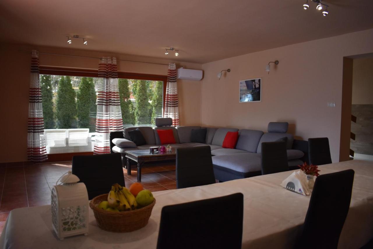 Villa Lily Zamardi Bagian luar foto