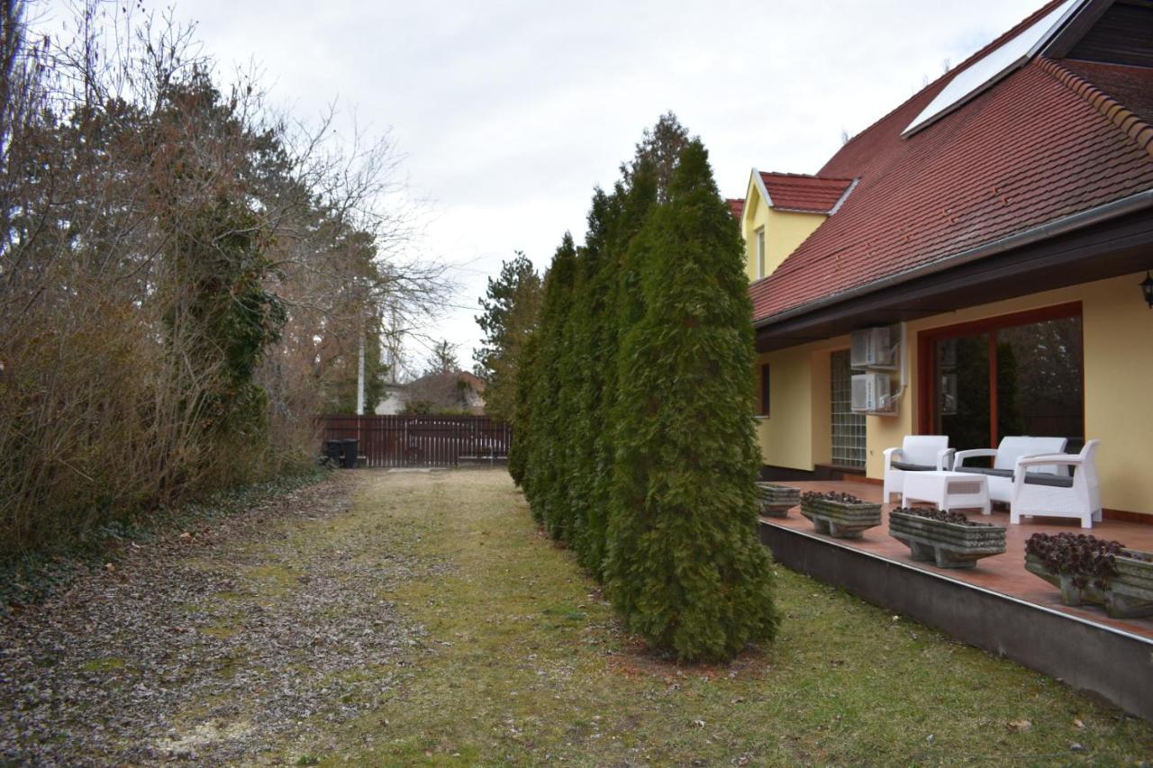 Villa Lily Zamardi Bagian luar foto